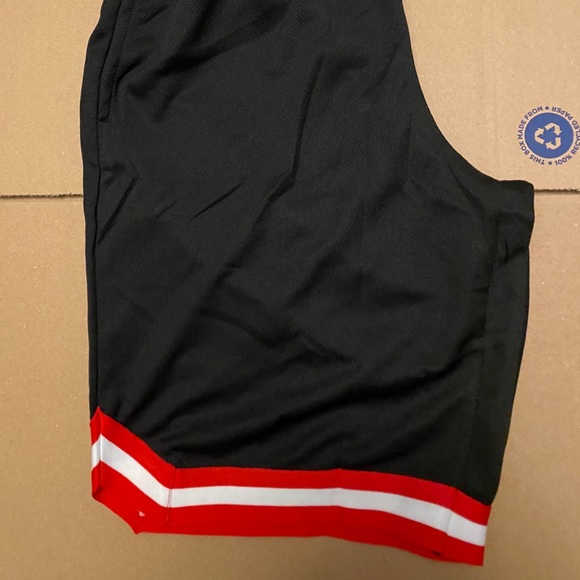 Mens Chicago bulls Shorts NWT - Picture 5 of 6